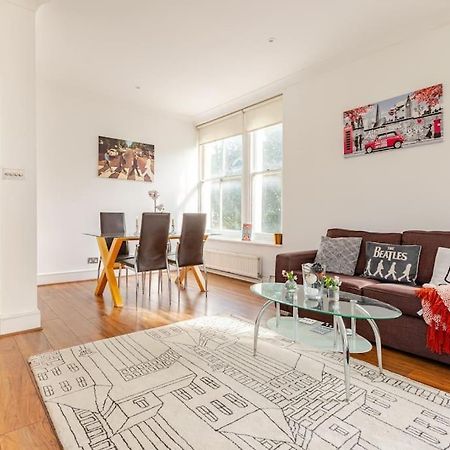 2 Bedroom Flat In St Johns Wood Londra Esterno foto