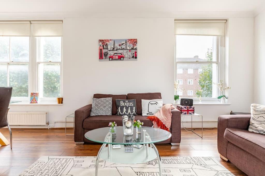 2 Bedroom Flat In St Johns Wood Londra Esterno foto